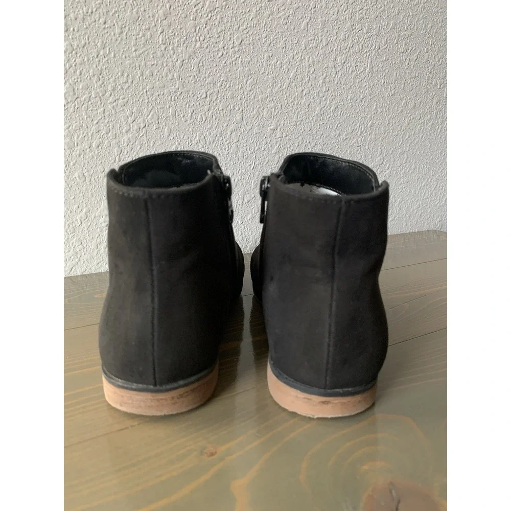 Cat Jack Kids Black Suede Ankle Boots Size 4  Zipper Side Flat Sole